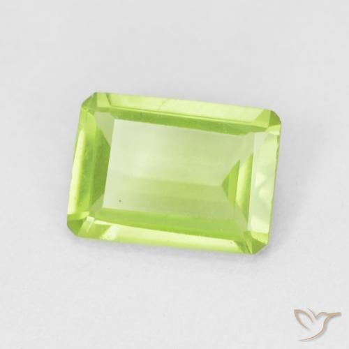 Peridoto Verde médio Natural 0.85ct, Corte Octógono / Esmeralda, VVS