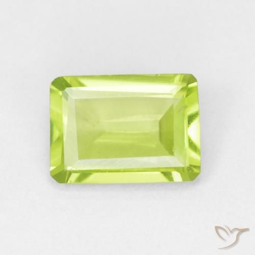 0.90ct Natural Verde claro Peridoto, Corte Esmeralda, VVS
