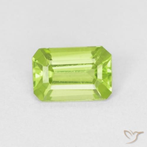 0.55ct Natural Verde claro Peridoto, Corte Esmeralda, VVS