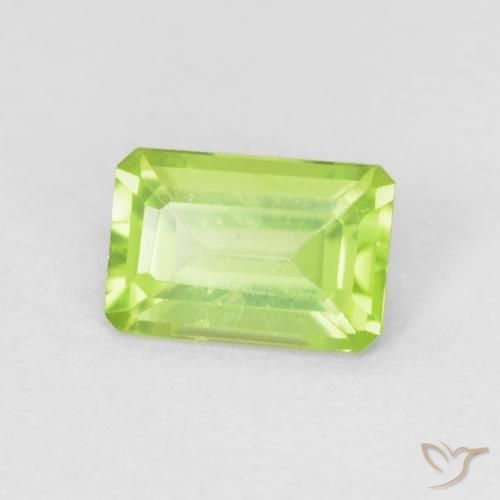 Peridoto Verde Vivo Claro Natural 0.58ct, Corte Octógono / Esmeralda, VVS
