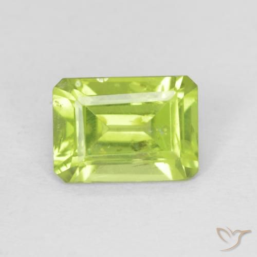 1.01ct Natural Verde médio Peridoto, Corte Esmeralda, VS