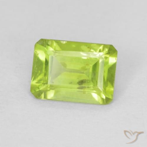 Peridoto Verde médio Natural 1.01ct, Corte Octógono / Esmeralda, VS