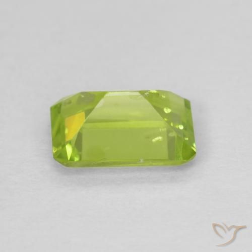 Peridoto Verde médio Natural 1.01ct, Corte Octógono / Esmeralda, VS
