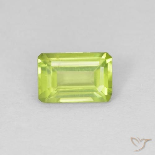 0.56ct Natural Verde amarelado vivo Peridoto, Corte Esmeralda, VVS-VS
