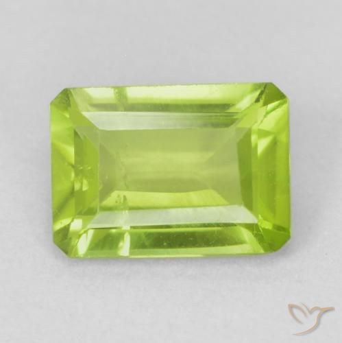 0.96ct Natural Verde claro Peridoto, Corte Esmeralda, VS