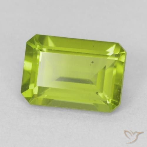 Peridoto Verde claro Natural 0.90ct, Corte Octógono / Esmeralda, VVS