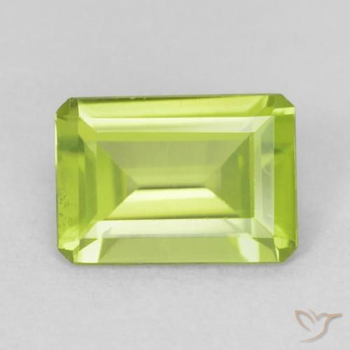 0.80ct Natural Verde médio Peridoto, Corte Esmeralda, VVS