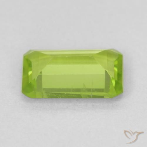 Peridoto Verde médio Natural 0.76ct, Corte Octógono / Esmeralda, VS