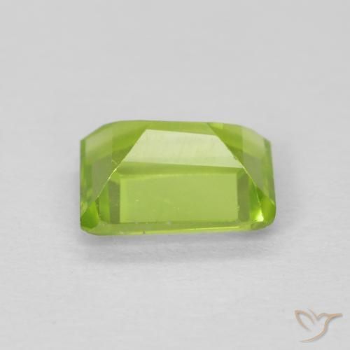 Peridoto Verde claro Natural 0.98ct, Corte Octógono / Esmeralda, VVS-VS