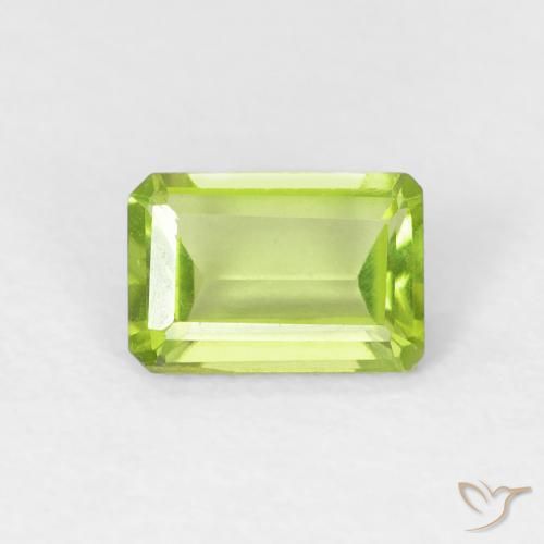 0.57ct Natural Verde claro Peridoto, Corte Esmeralda, VVS-VS