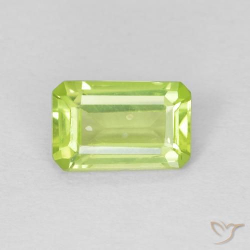 0.52ct Natural Verde claro Peridoto, Corte Esmeralda, VS