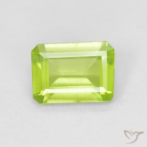 0.90ct Natural Verde claro Peridoto, Corte Esmeralda, VS