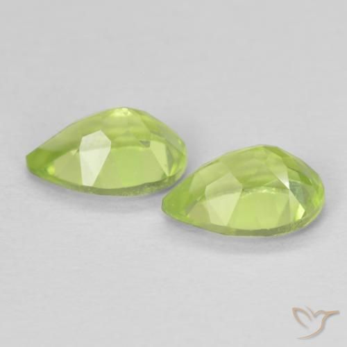 Pedras preciosas de Peridoto verde vivo natural de 0.91 ct, Formato de pêra, VVS-VS