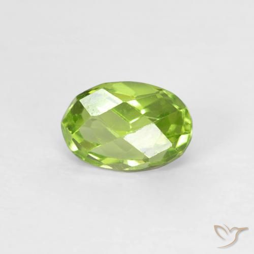 Peridoto Verde Vivo Claro Natural 0.68ct, oval, VVS-VS