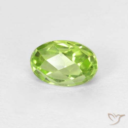 0.77ct Natural Verde Vivo Claro Peridoto, oval, VVS-VS