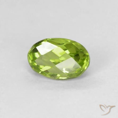 Peridoto verde vivo Natural 0.70ct, oval, VVS-VS