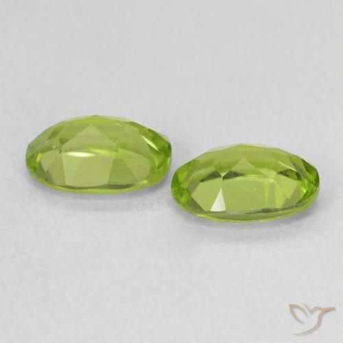 Pedras preciosas de Peridoto verde vivo natural de 1.77 ct, oval, VS
