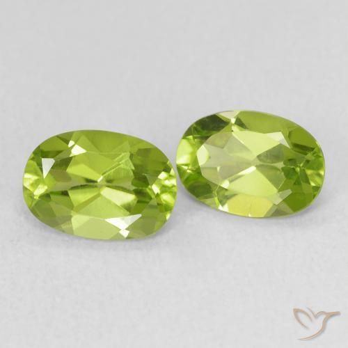 Pedras preciosas de Peridoto Verde médio natural de 1.68 ct, oval, VVS-VS