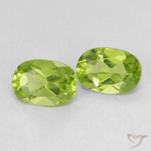 Pedras preciosas de Peridoto Verde médio natural de 1.81 ct, oval, VS