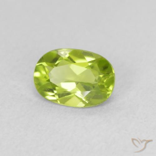Peridoto Verde amarelado Natural 0.90ct, oval, VVS-VS
