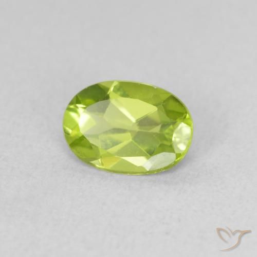 Peridoto Verde médio Natural 0.80ct, oval, VVS-VS