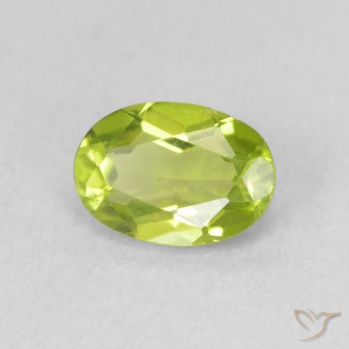 Peridoto Verde médio Natural 0.93ct, oval, VS