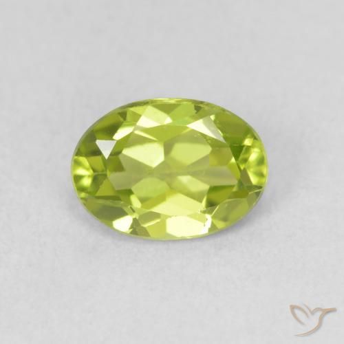 0.95ct Natural Verde médio Peridoto, oval, VS