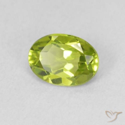 Peridoto Verde médio Natural 0.95ct, oval, VS
