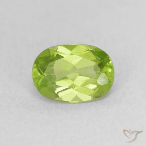 0.96ct Natural Verde médio Peridoto, oval, VS