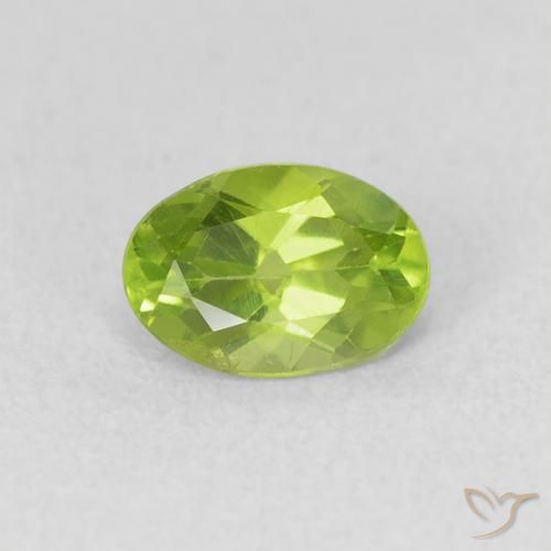 Peridoto Verde médio Natural 0.91ct, oval, VS