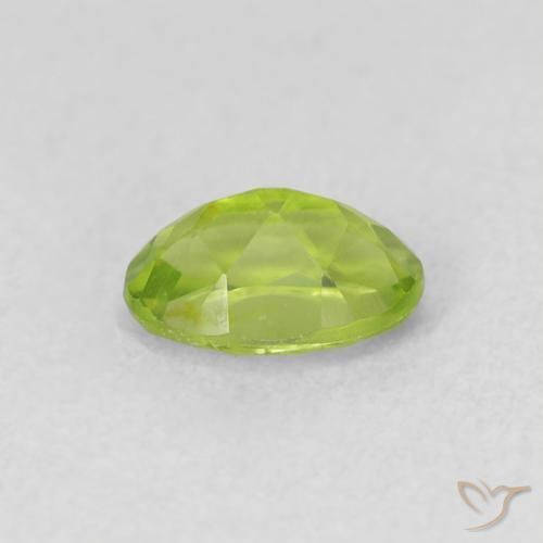 Peridoto Verde médio Natural 0.91ct, oval, VS
