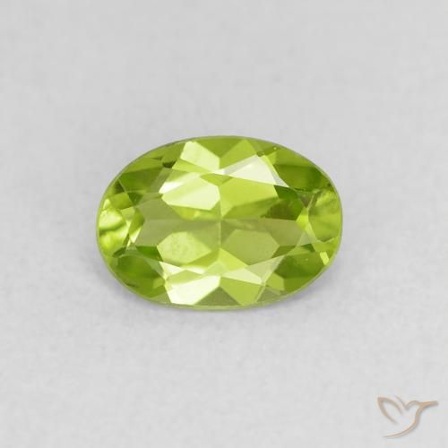0.76ct Natural Verde médio Peridoto, oval, VS