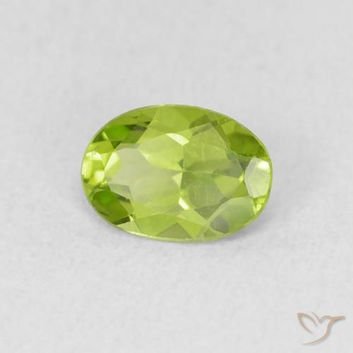 Peridoto Verde médio Natural 0.76ct, oval, VS