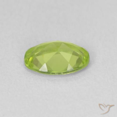 Peridoto Verde claro Natural 0.76ct, oval, VS