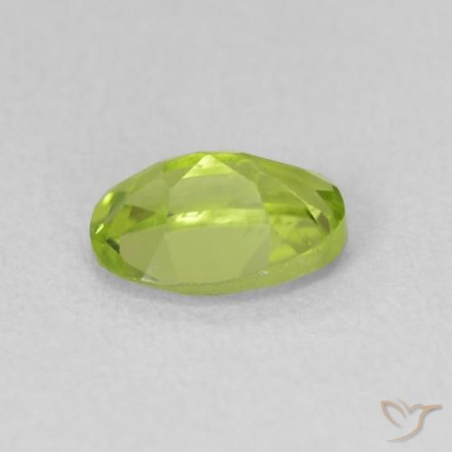 Peridoto Verde médio Natural 0.95ct, oval, VS