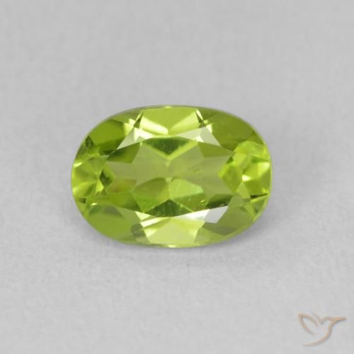 0.95ct Natural Verde médio Peridoto, oval, VS