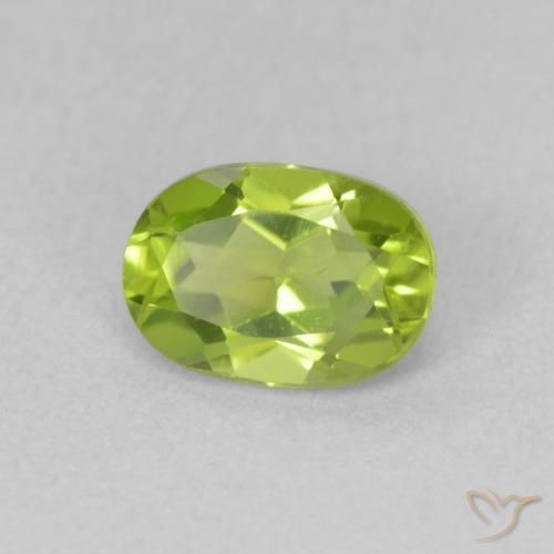 Peridoto Verde médio Natural 0.95ct, oval, VS