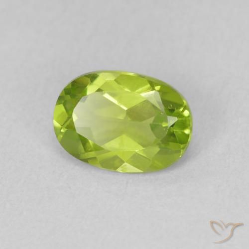 Peridoto Verde médio Natural 0.92ct, oval, VS