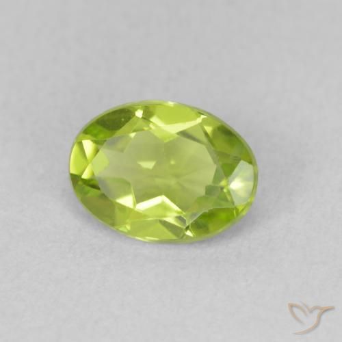 Peridoto Verde médio Natural 1.07ct, oval, VVS-VS