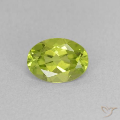0.75ct Natural Verde amarelado Peridoto, oval, VVS-VS