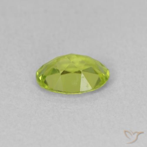Peridoto Verde amarelado Natural 0.75ct, oval, VVS-VS