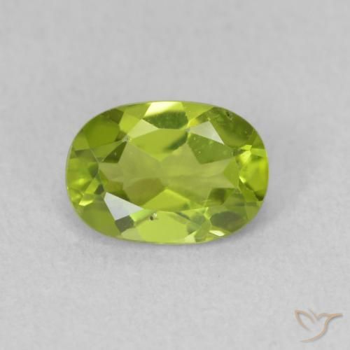 0.96ct Natural Verde amarelado Peridoto, oval, VS