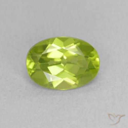 0.90ct Natural Verde amarelado Peridoto, oval, VVS-VS