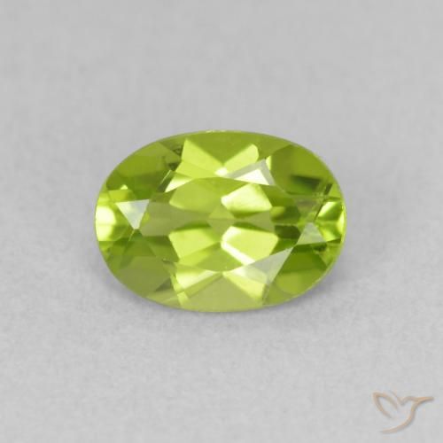 0.95ct Natural Verde médio Peridoto, oval, VVS-VS