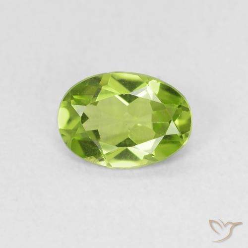 0.73ct Natural Verde médio Peridoto, oval, VVS