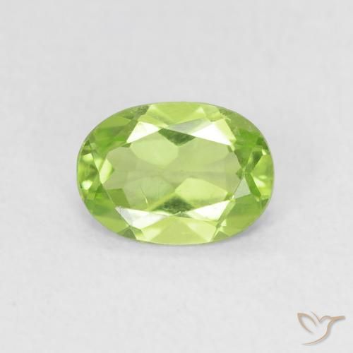 0.78ct Natural Verde Vivo Claro Peridoto, oval, VVS