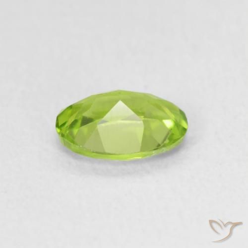 Peridoto Verde médio Natural 0.69ct, oval, VVS-VS