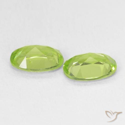 Pedras preciosas de Peridoto Verde Vivo Claro natural de 1.62 ct, oval, VS