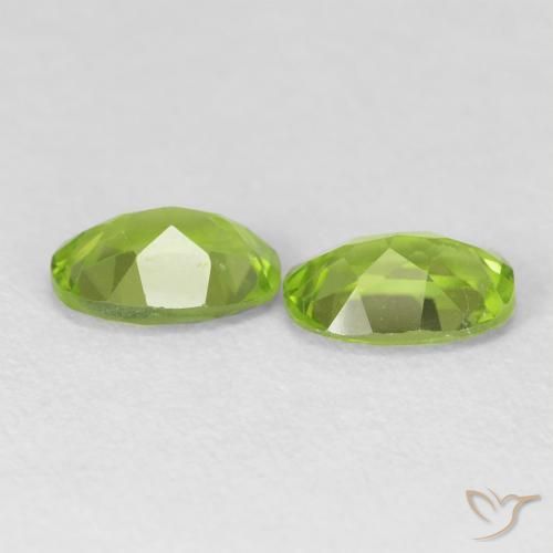Pedras preciosas de Peridoto Verde médio natural de 1.66 ct, oval, VVS-VS