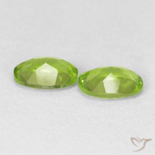 Pedras preciosas de Peridoto Verde médio natural de 1.67 ct, oval, VVS